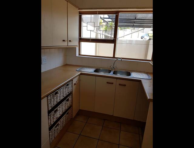 3 BEDROOM TOWNHOUSE RENTED IN SOUTH END
